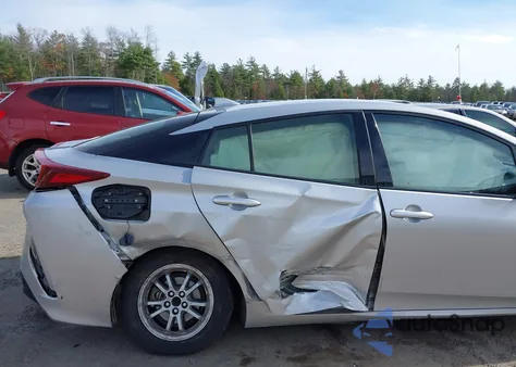 2017 Toyota Prius Prime Plus z USA, uszkodzony, nr VIN JTDKARFP4H3059819